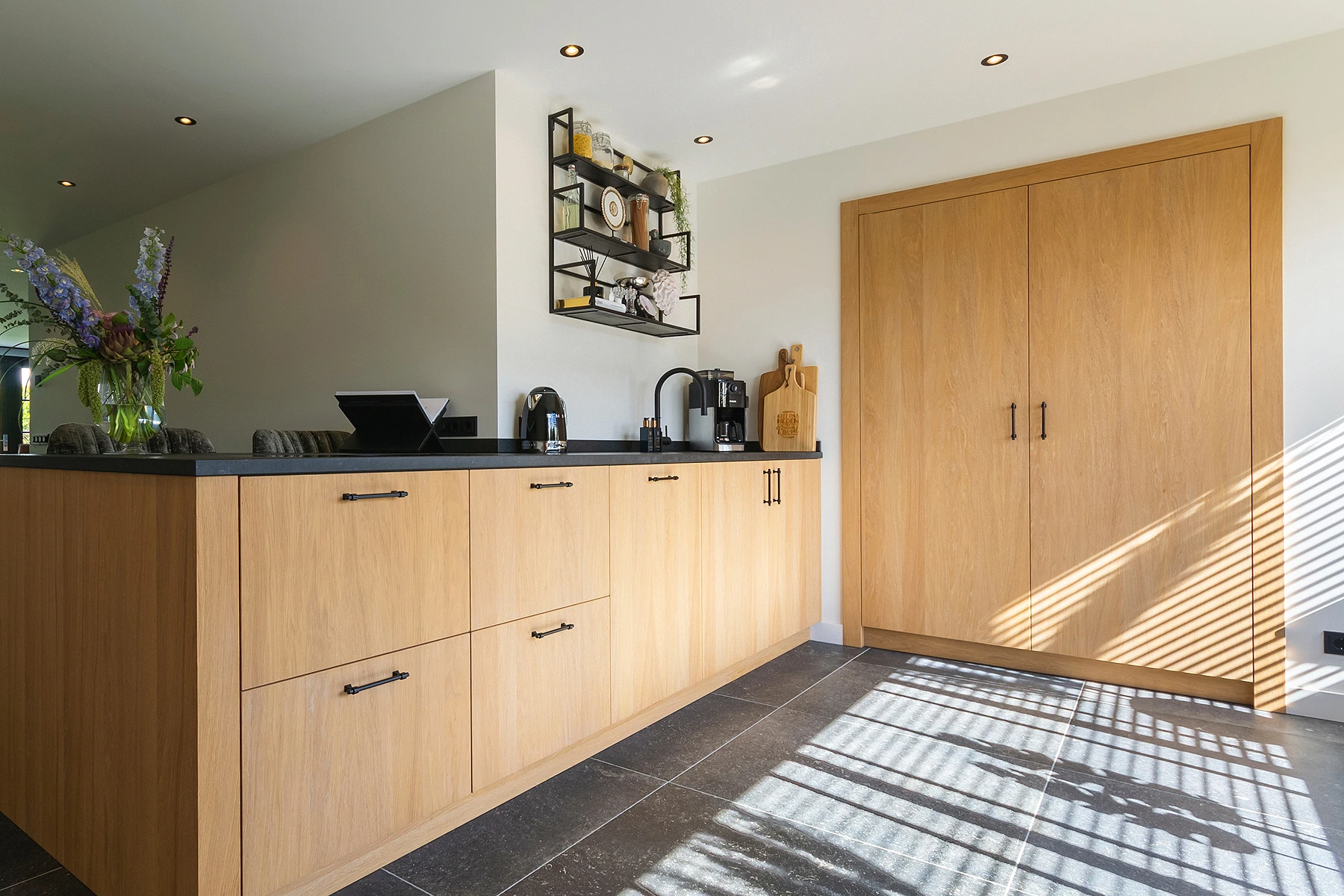 Eikenhouten maatkeuken Keukens en interieurs