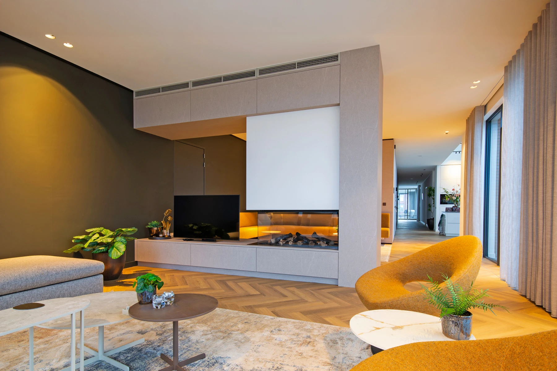 Strak interieur in riante woning Keukens en interieurs