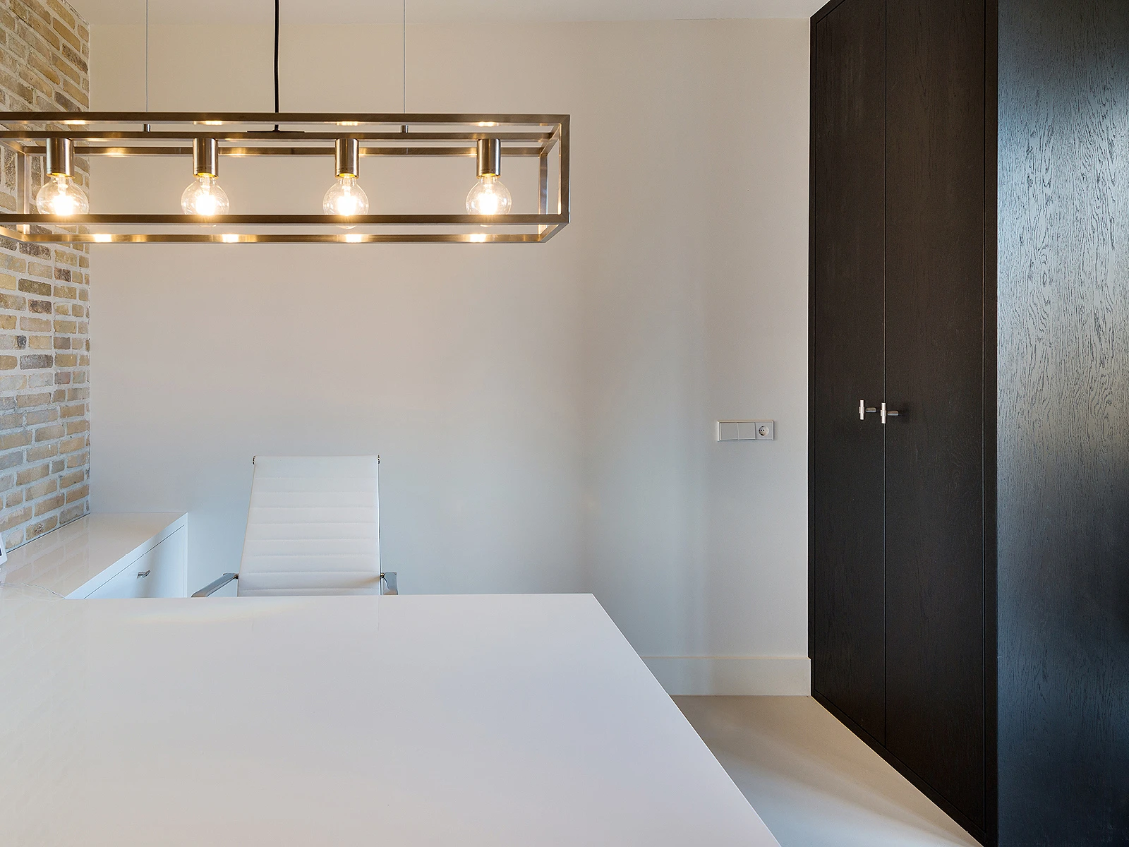 Werkkamer op maat, bureau op maat en kasten op maat in Dordrecht