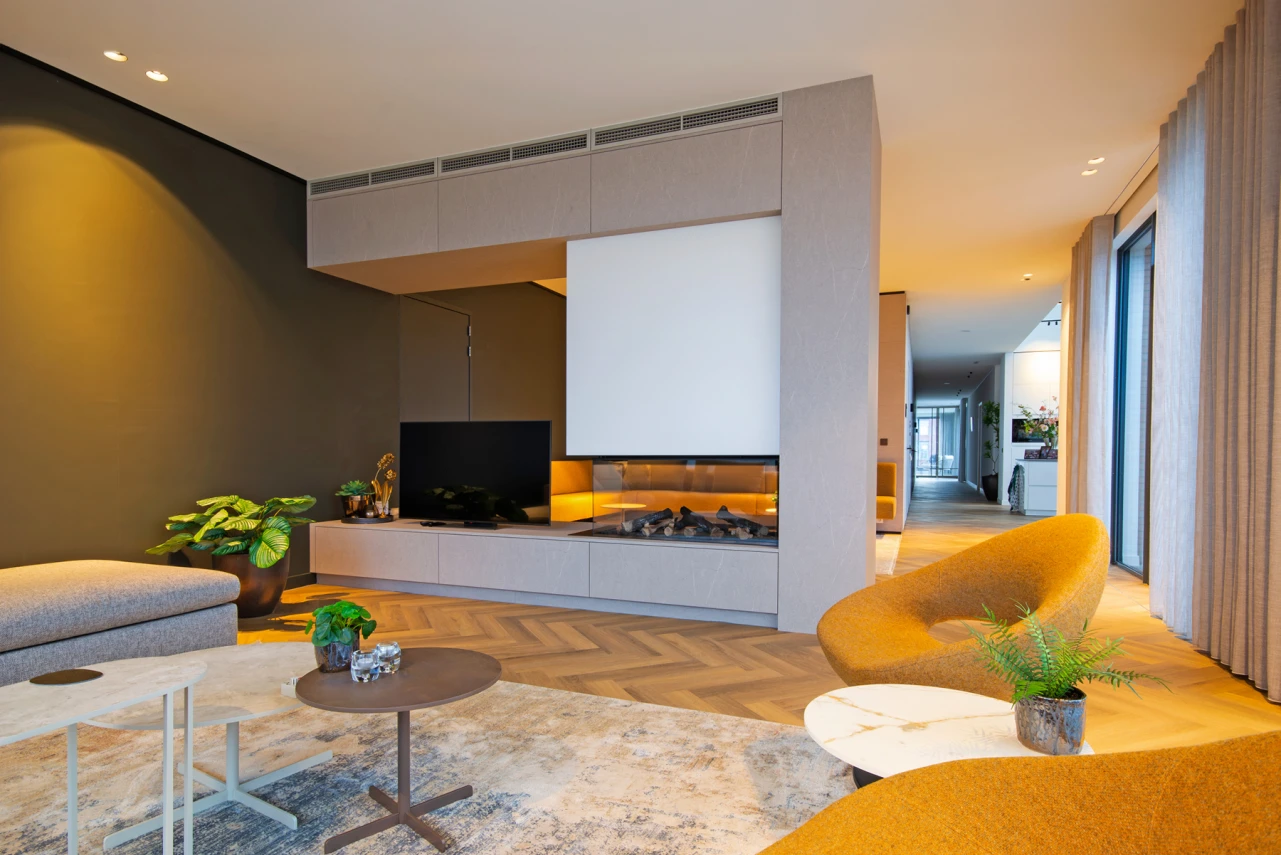 Zithoek interieur in een penthouse volledig op maat gemaakt